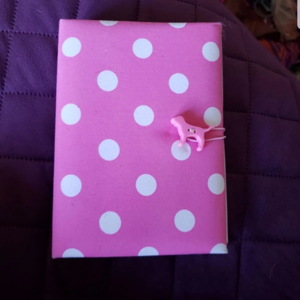 💜PLEASE HELP💜 VS PINK POLKA DOT PHOTO ALBUM